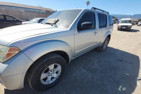 Photo of 2005 Nissan Pathfinder