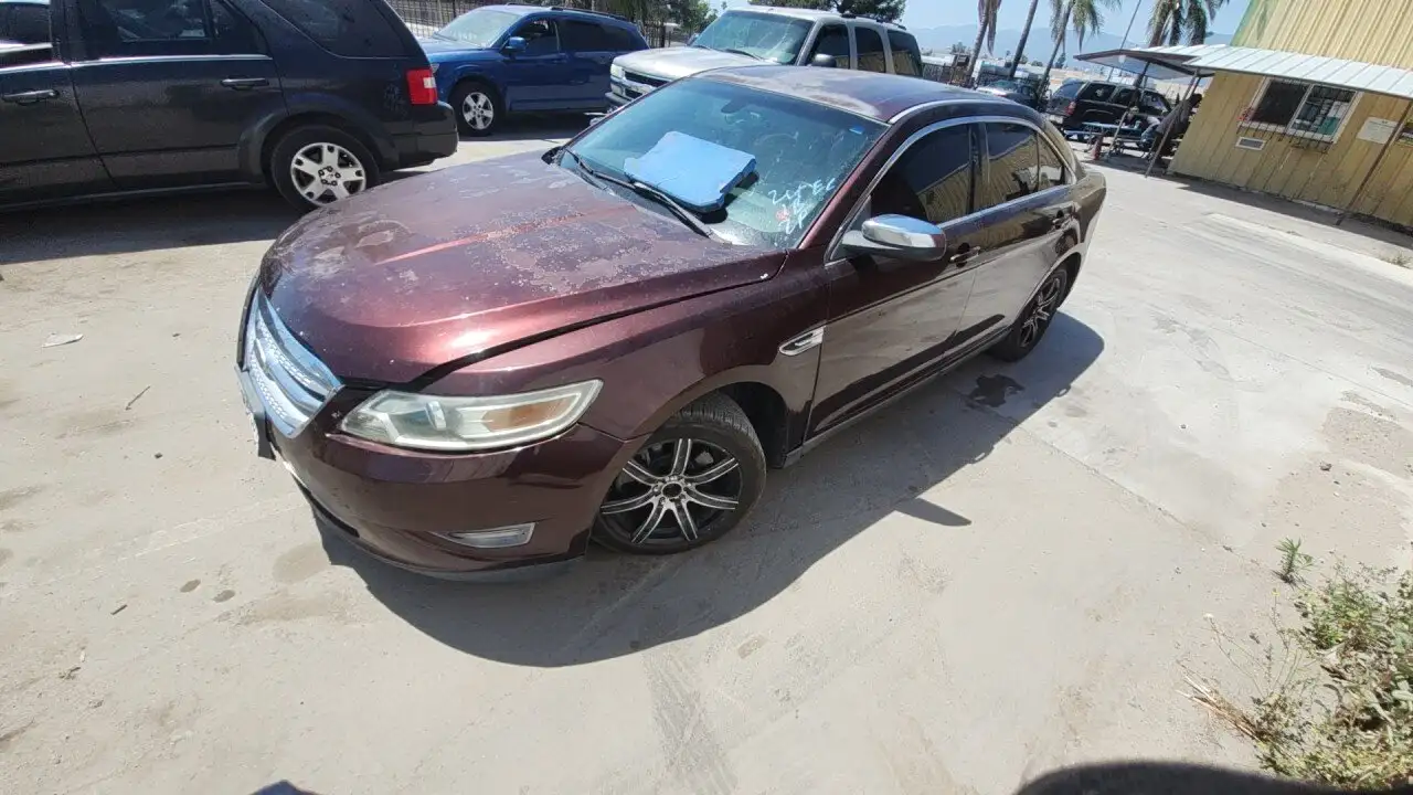 Photo of 2010 Ford Taurus