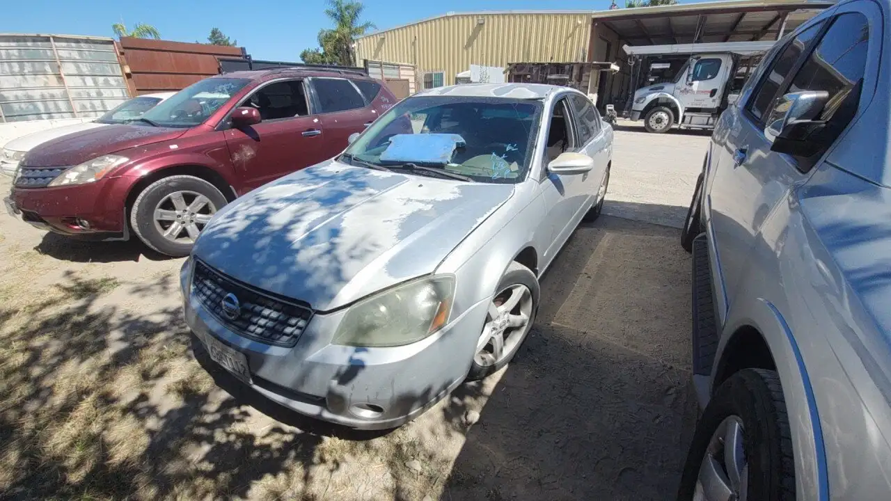 Photo of 2005 Nissan Altima