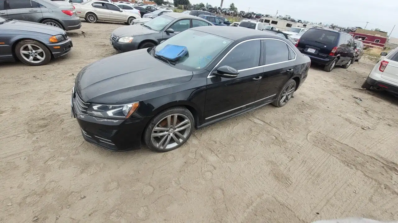 Photo of 2016 Volkswagen Passat