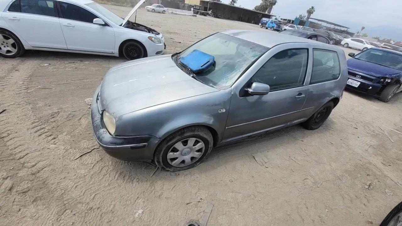 Photo of 2003 Volkswagen Golf
