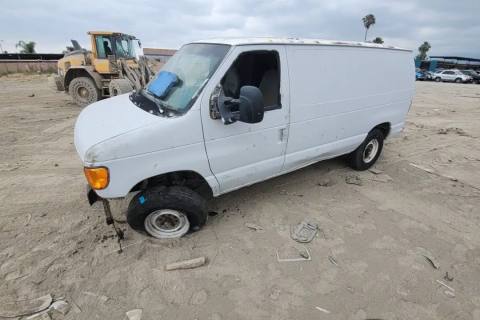 Photo of 2005 Ford E-350 Super Duty