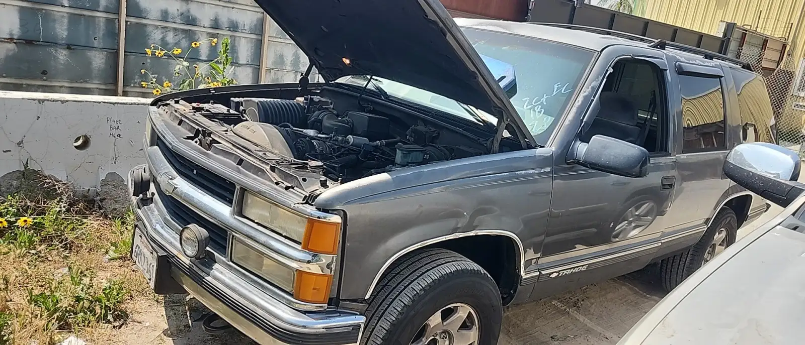 Photo of 1999 Chevrolet Tahoe