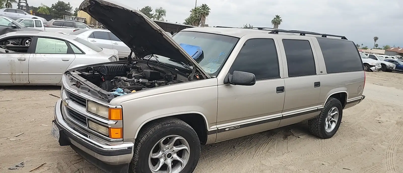 Photo of 1998 Chevrolet C1500 Suburban