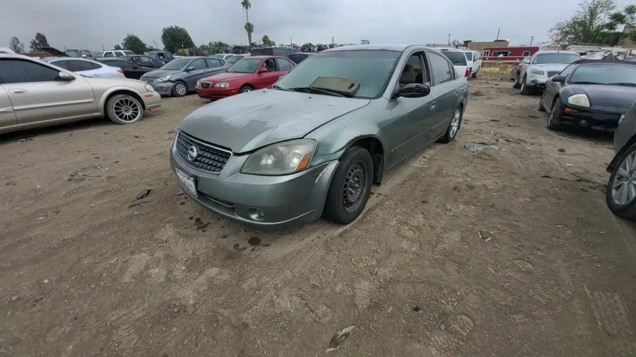 Photo of 2005 Nissan Altima