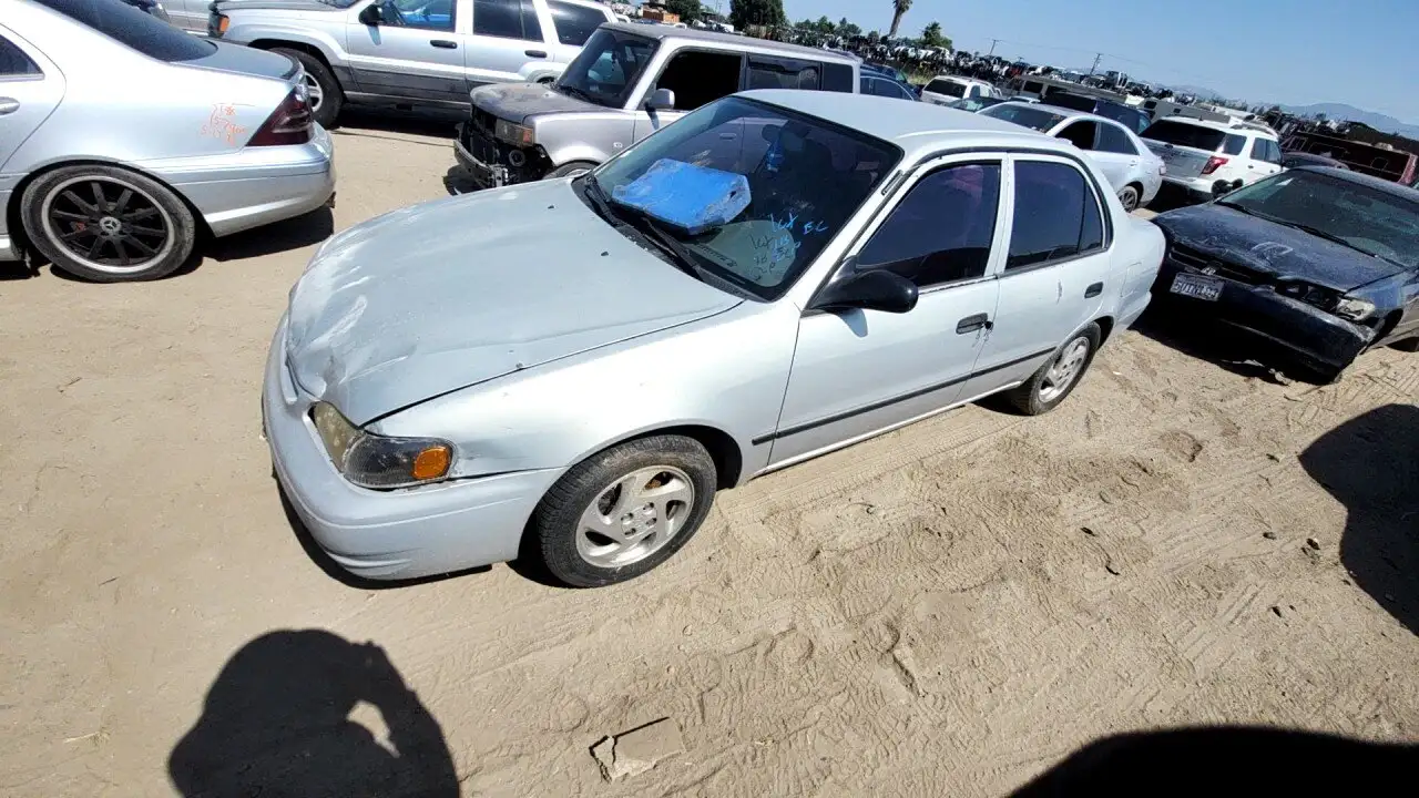 Photo of 2000 Toyota Corolla
