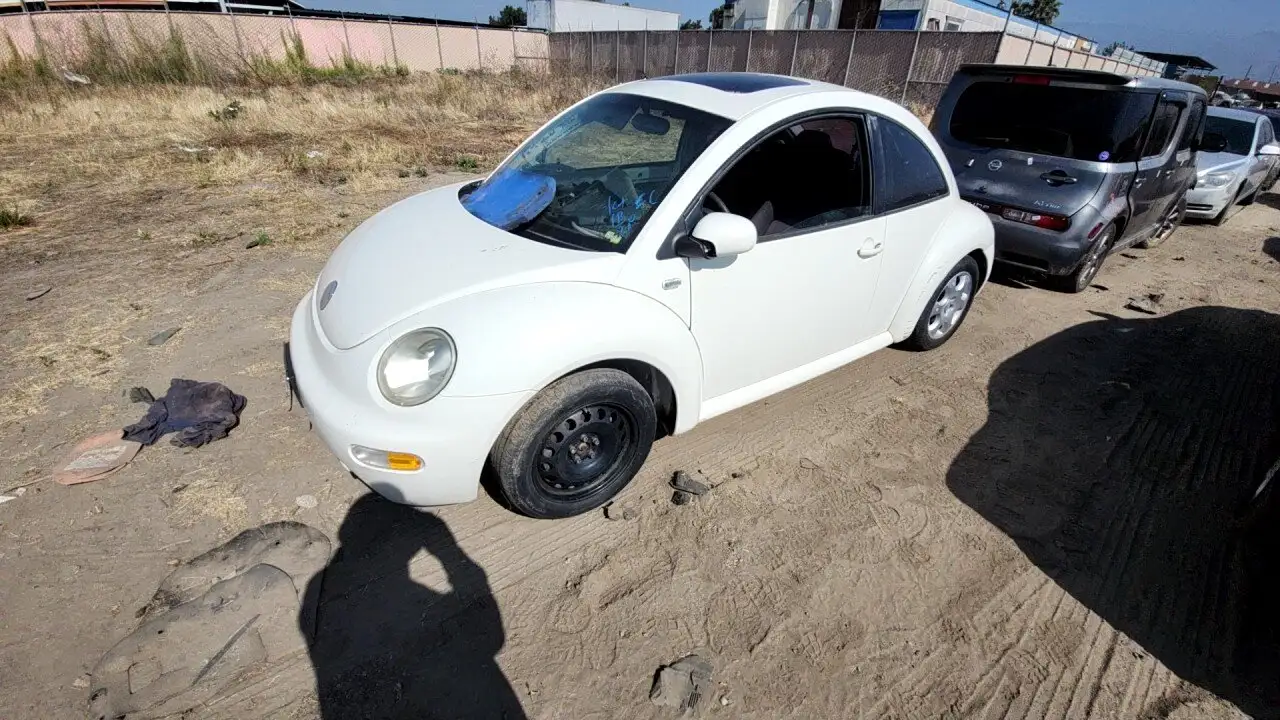 Photo of 2003 Volkswagen Beetle