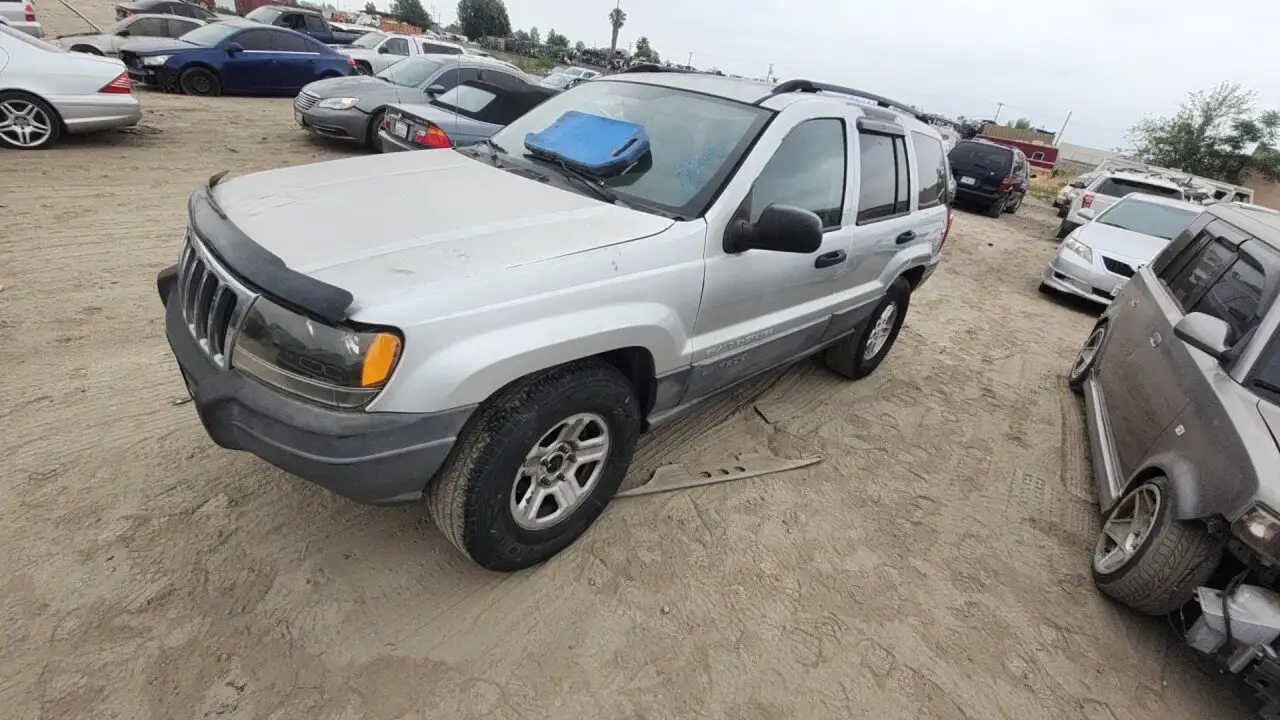 Photo of 2004 Jeep Grand Cherokee