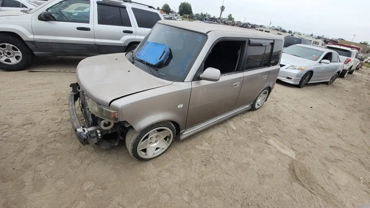 Photo of 2005 Scion Xb