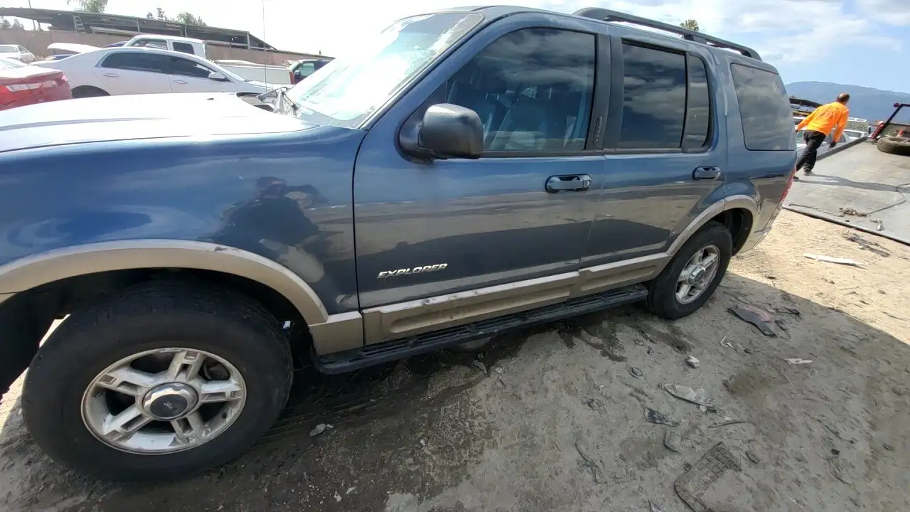 Photo of 2002 Ford Explorer