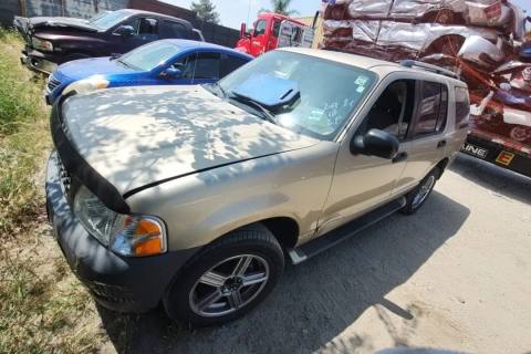 Photo of 2003 Ford Explorer