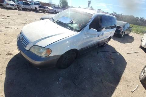 Photo of 2003 Kia Sedona