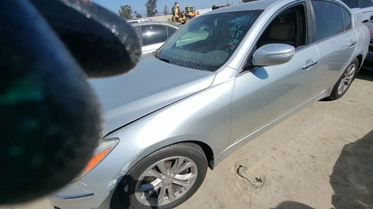 Photo of 2013 Hyundai Genesis
