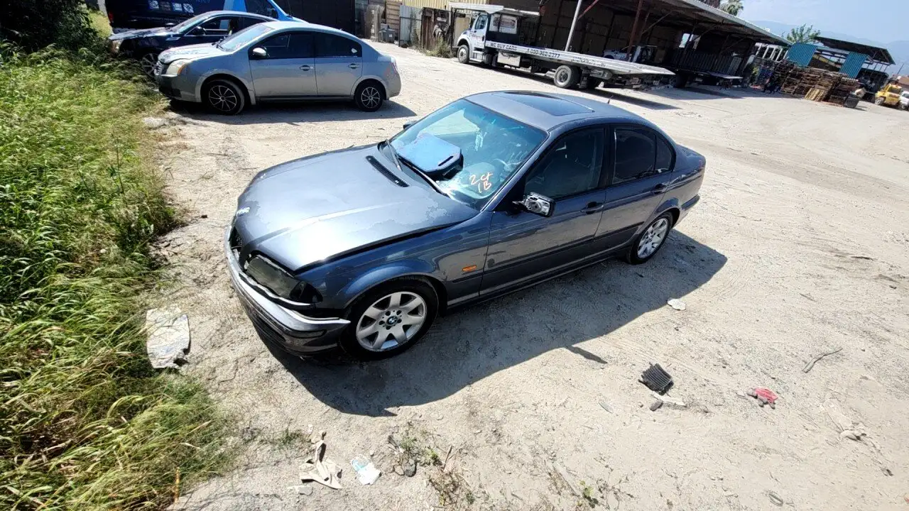 Photo of 2000 Bmw 323I