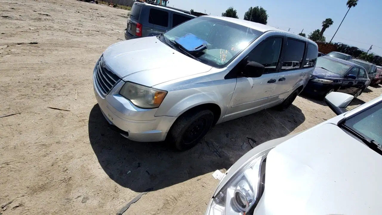 Photo of 2008 Chrysler Town & Country