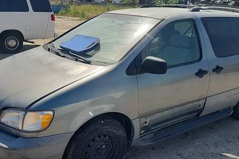 Photo of 1998 Toyota Sienna