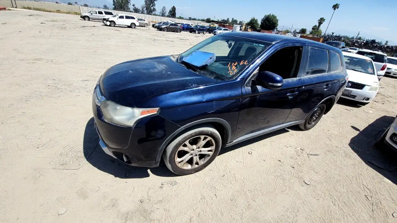 Photo of 2015 Mitsubishi Outlander