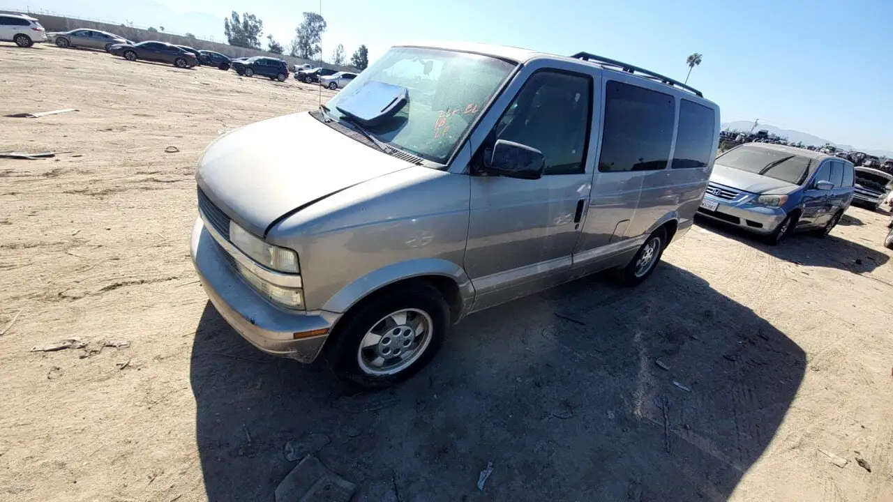 Photo of 2003 Chevrolet Astro