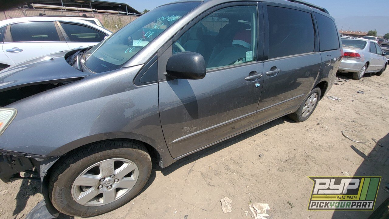 Photo of 2005 Toyota Sienna