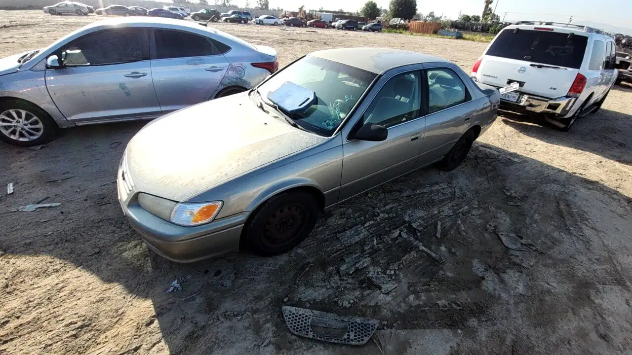 Photo of 2000 Toyota Camry