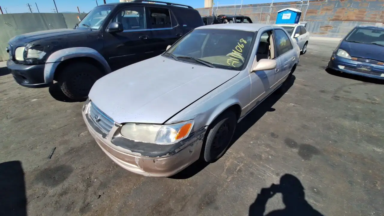 Photo of 2000 Toyota Camry