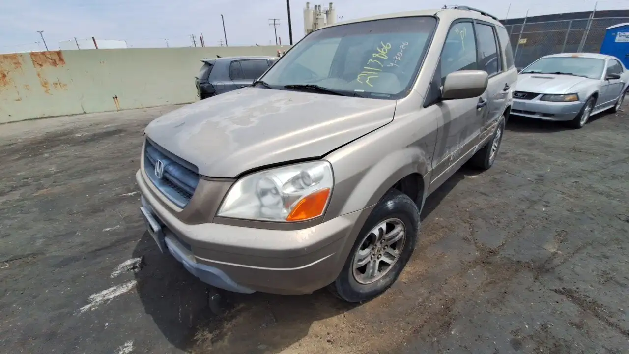 Photo of 2004 Honda Pilot