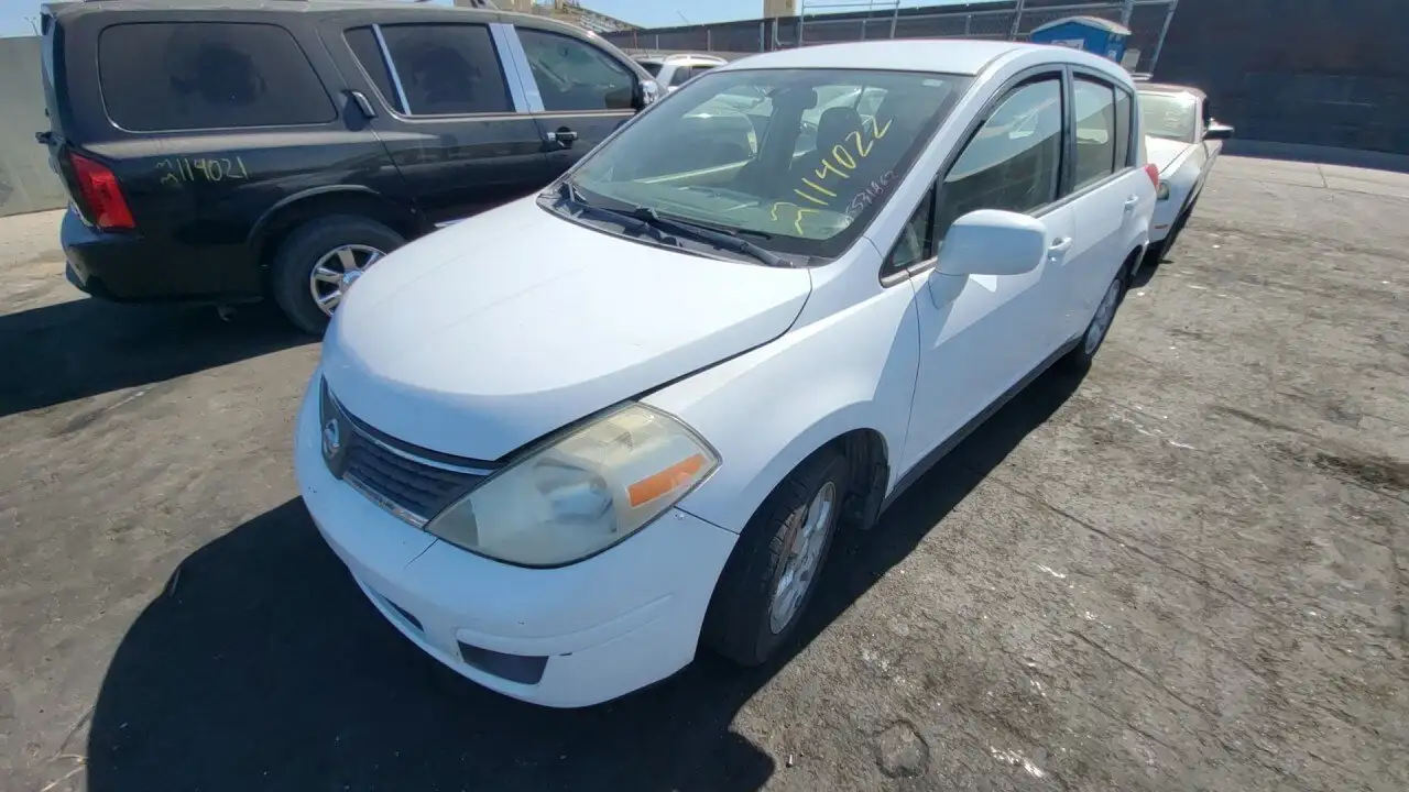 Photo of 2009 Nissan Versa