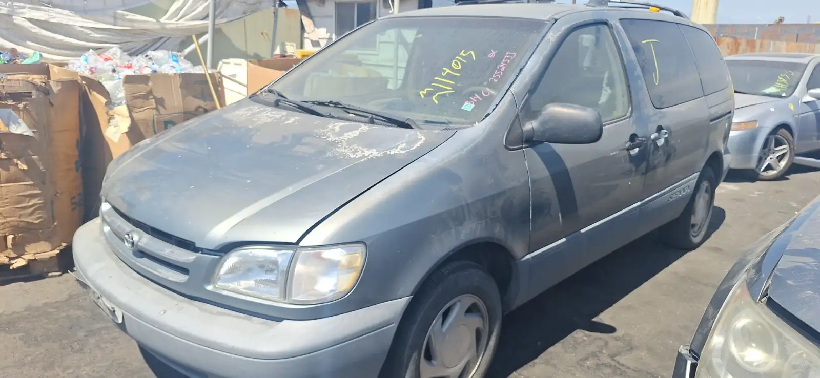 Photo of 1998 Toyota Sienna