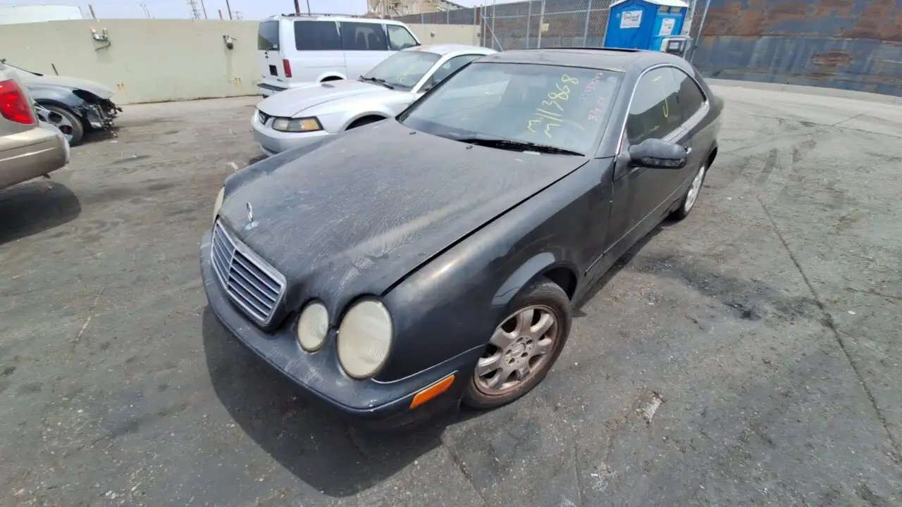 Photo of 2000 Mercedes-Benz Clk320