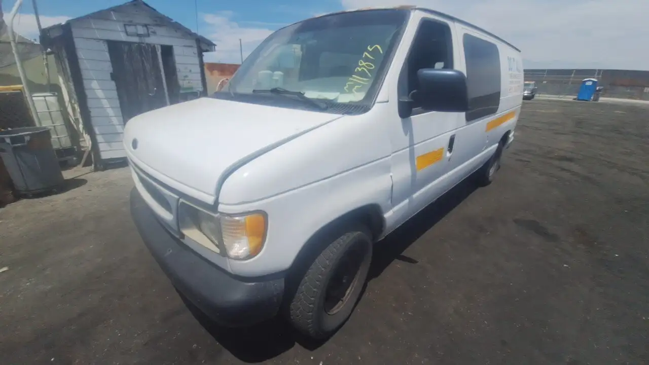 Photo of 2001 Ford E-150 Econoline