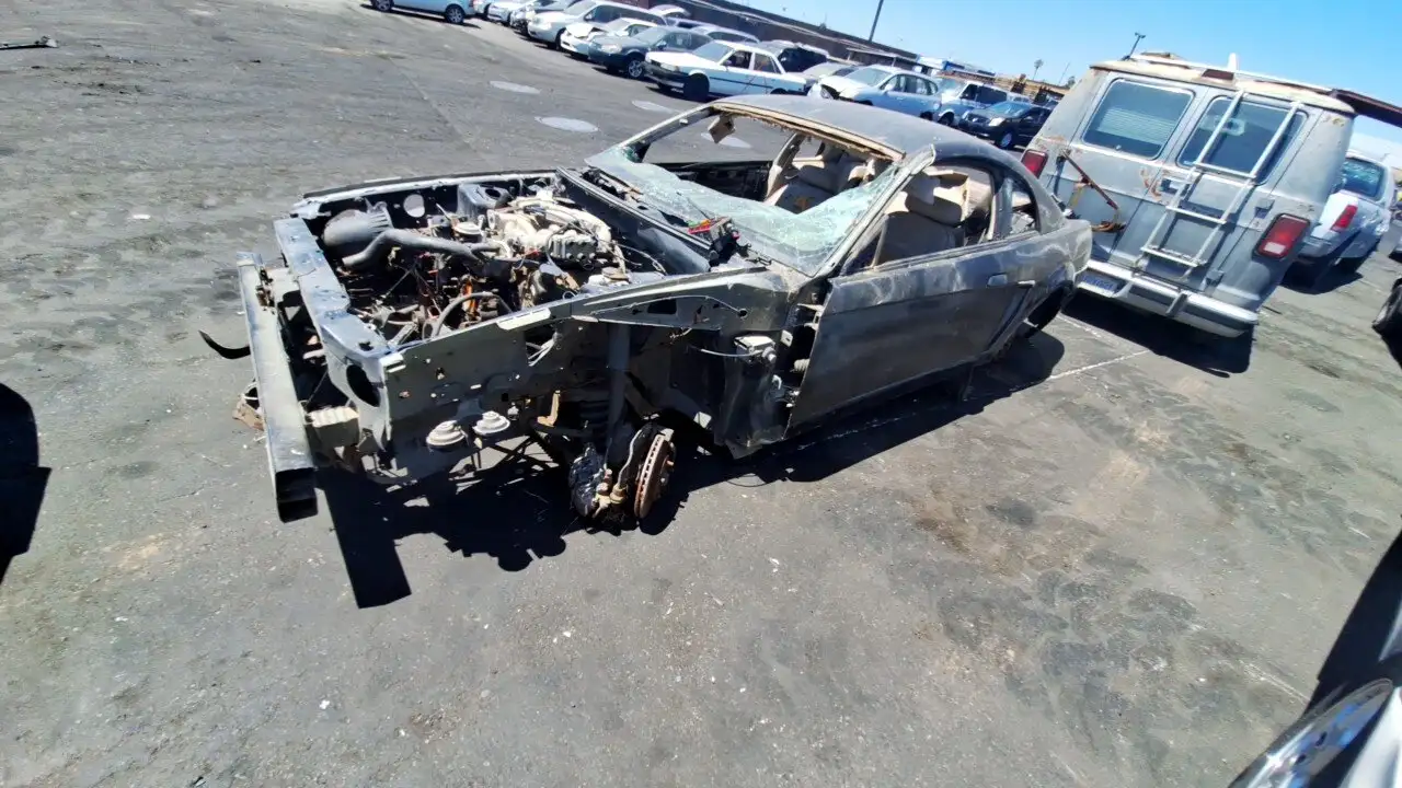 Photo of 2000 Ford Mustang