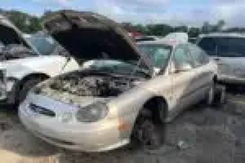 Photo of 1999 Ford Taurus