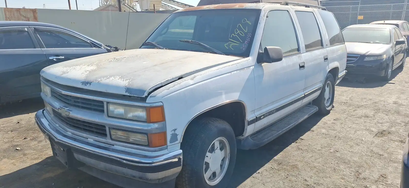 Photo of 1998 Chevrolet Tahoe