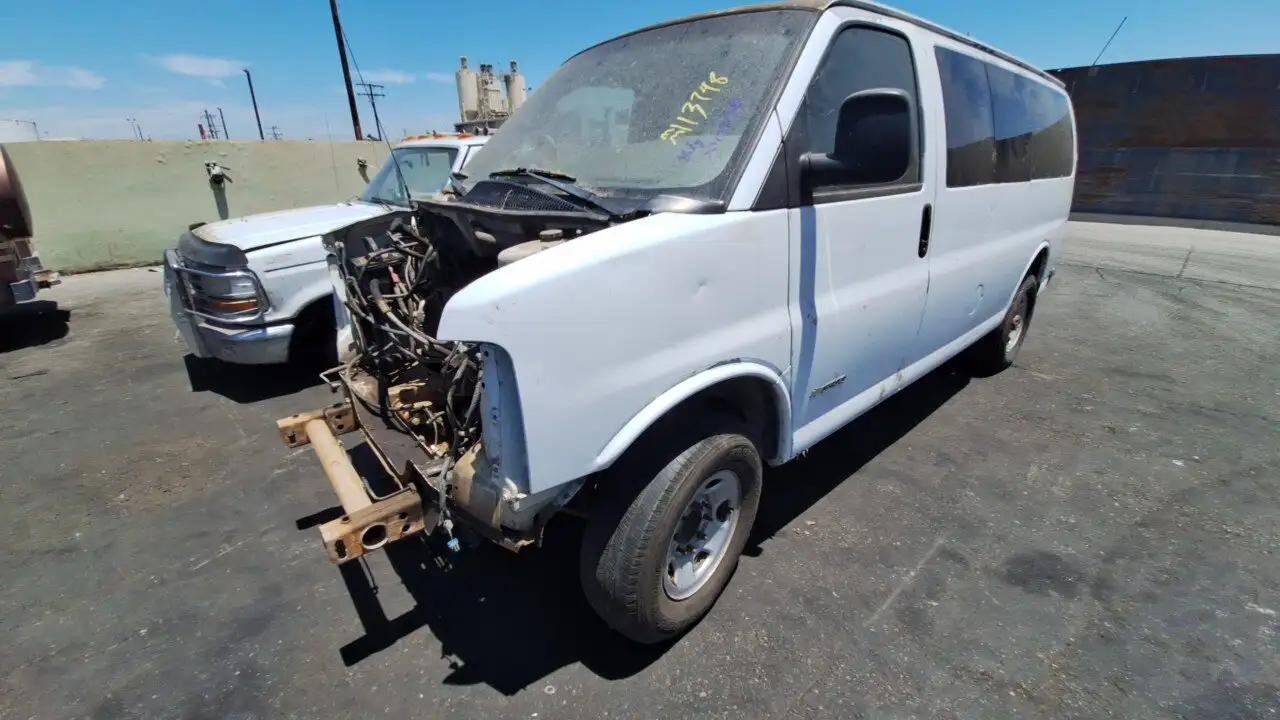 Photo of 2005 Chevrolet Express 3500