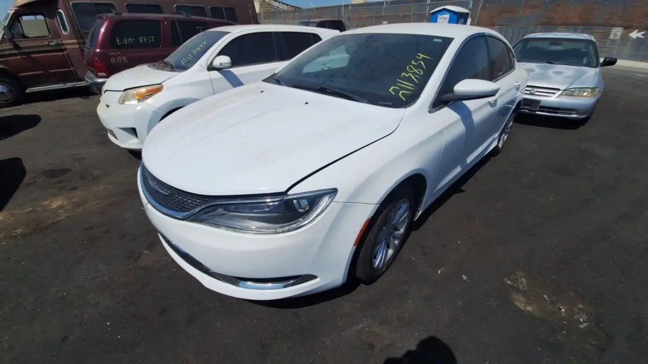 Photo of 2016 Chrysler 200