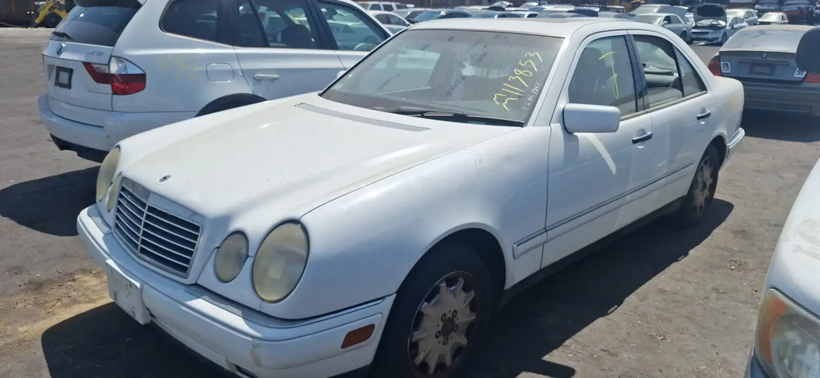 Photo of 1999 Mercedes-Benz E320