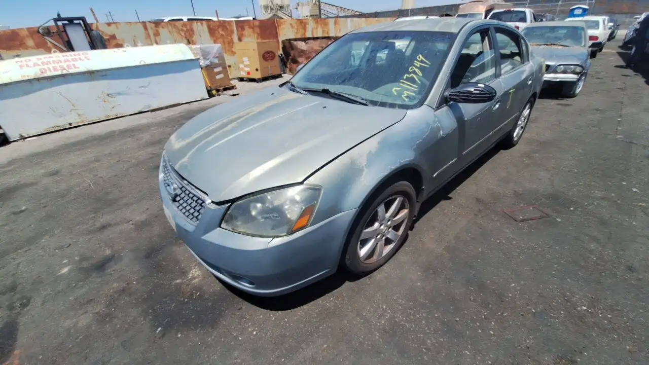 Photo of 2005 Nissan Altima
