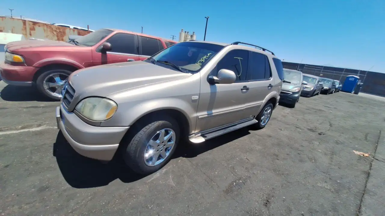 Photo of 2001 Mercedes-Benz Ml430