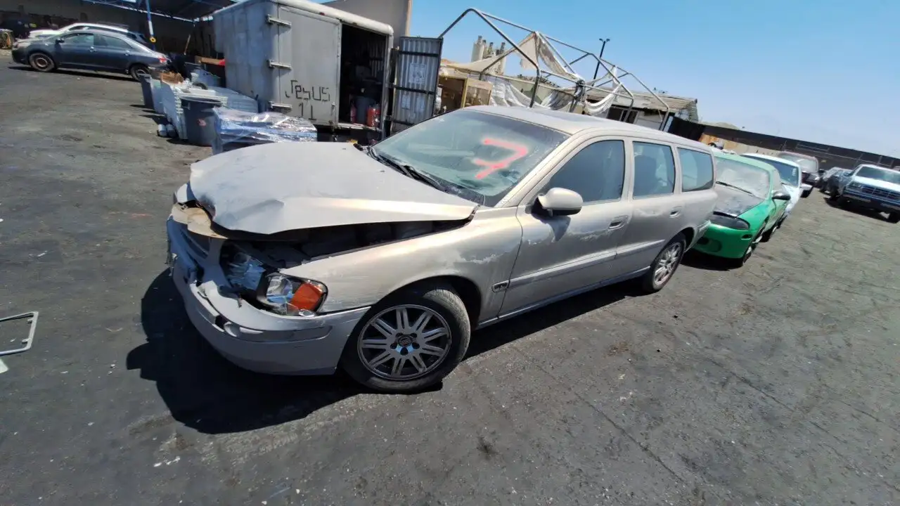 Photo of 2001 Volvo V70