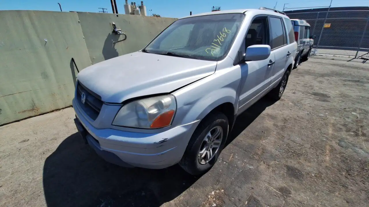 Photo of 2004 Honda Pilot