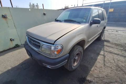Photo of 2000 Ford Explorer