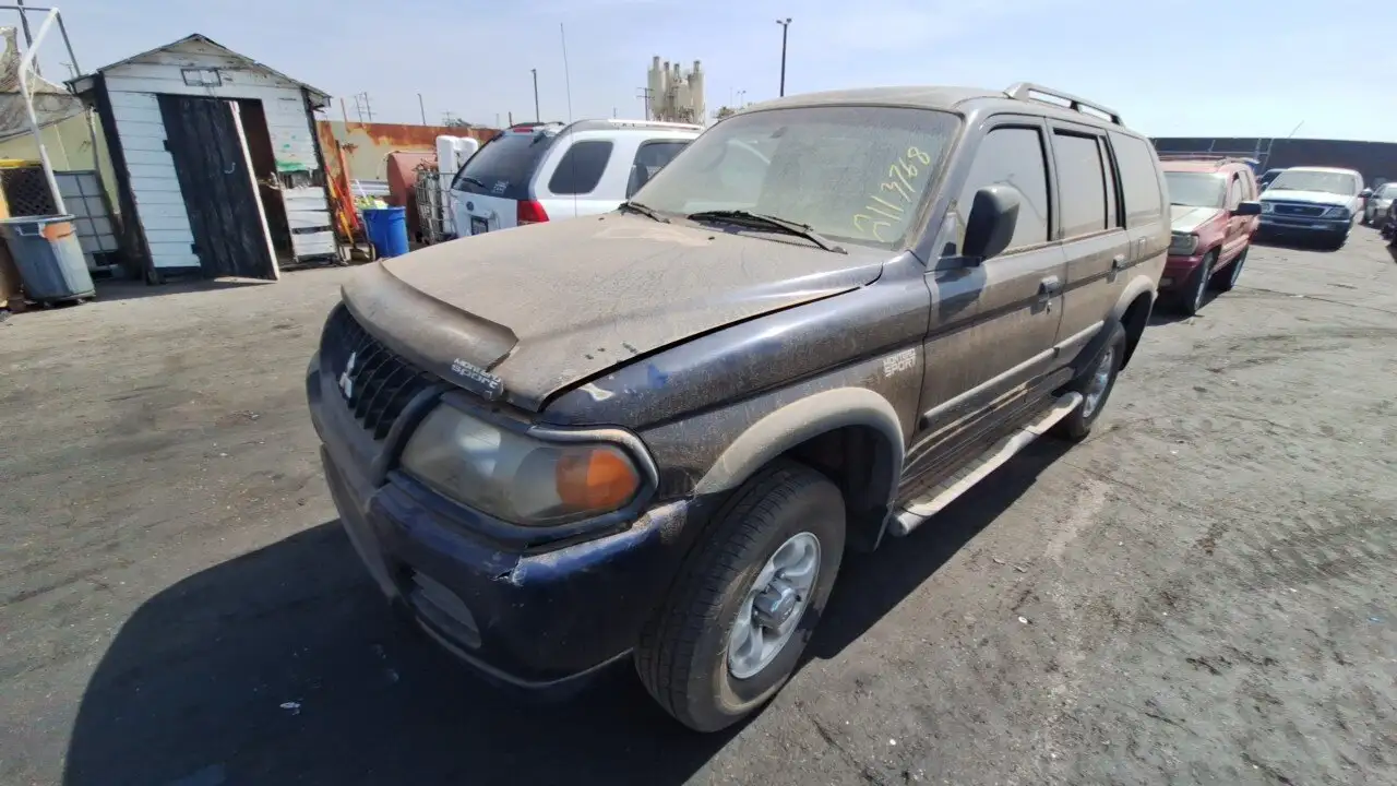 Photo of 2003 Mitsubishi Montero Sport