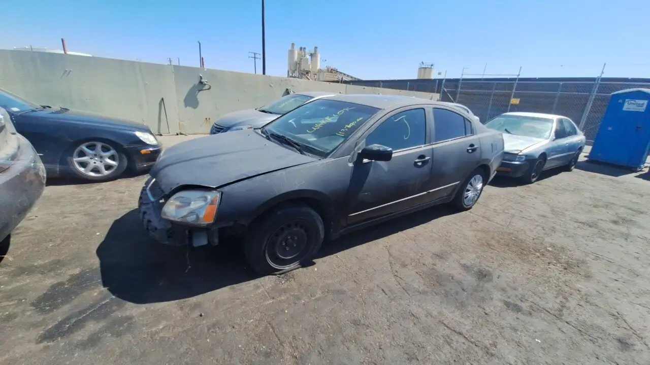 Photo of 2004 Mitsubishi Galant