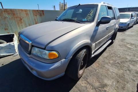 Photo of 2002 Lincoln Navigator