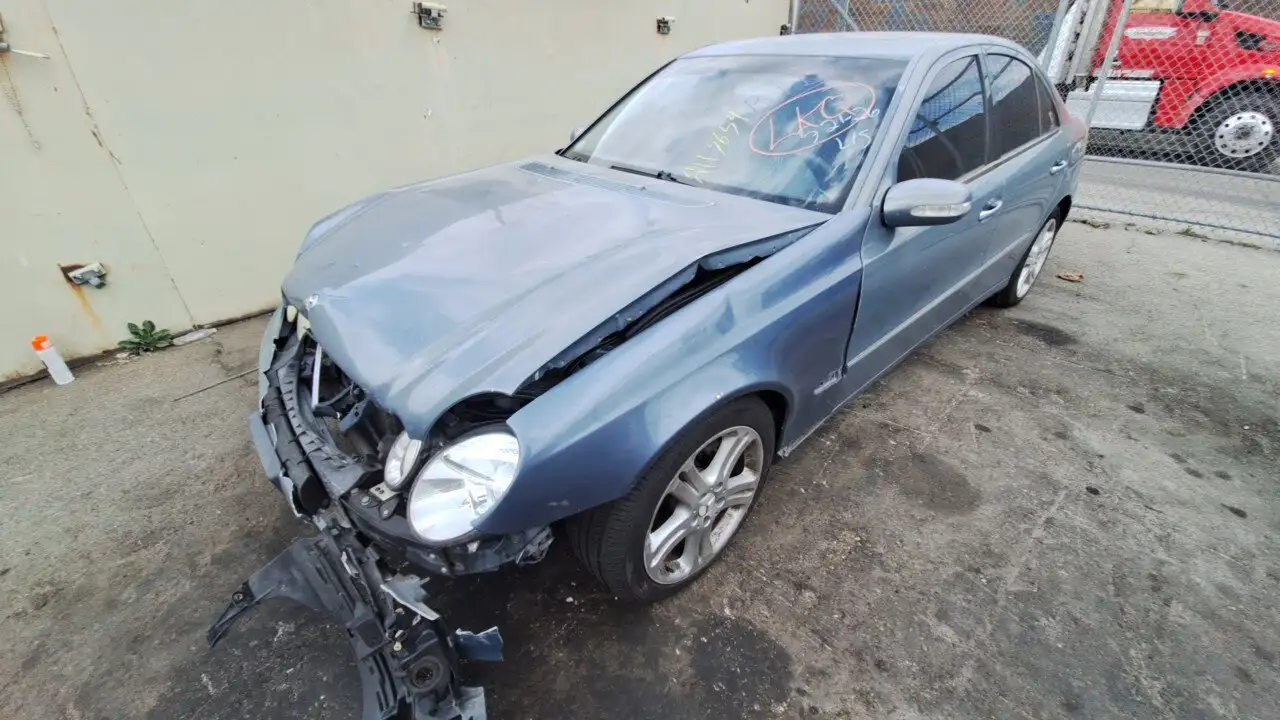 Photo of 2004 Mercedes-Benz E500
