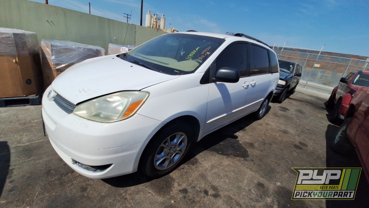 Photo of 2005 Toyota Sienna