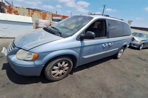 Photo of 2006 Chrysler Town & Country