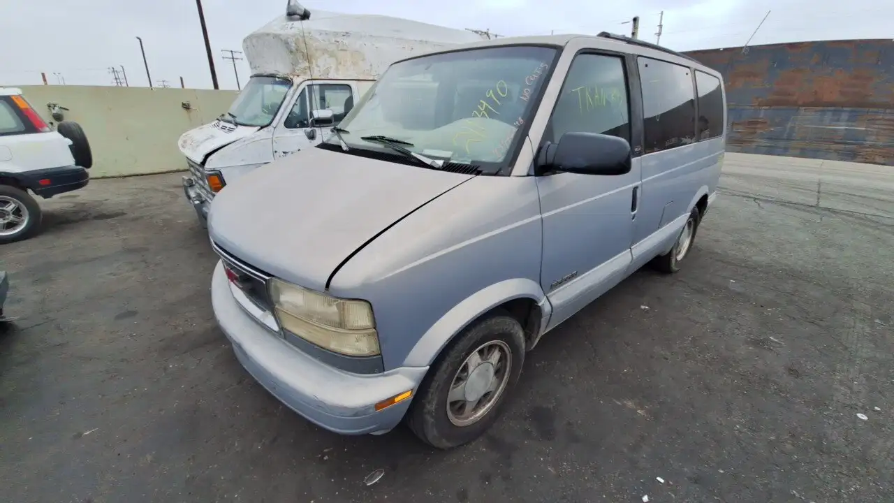 Photo of 2000 Gmc Safari