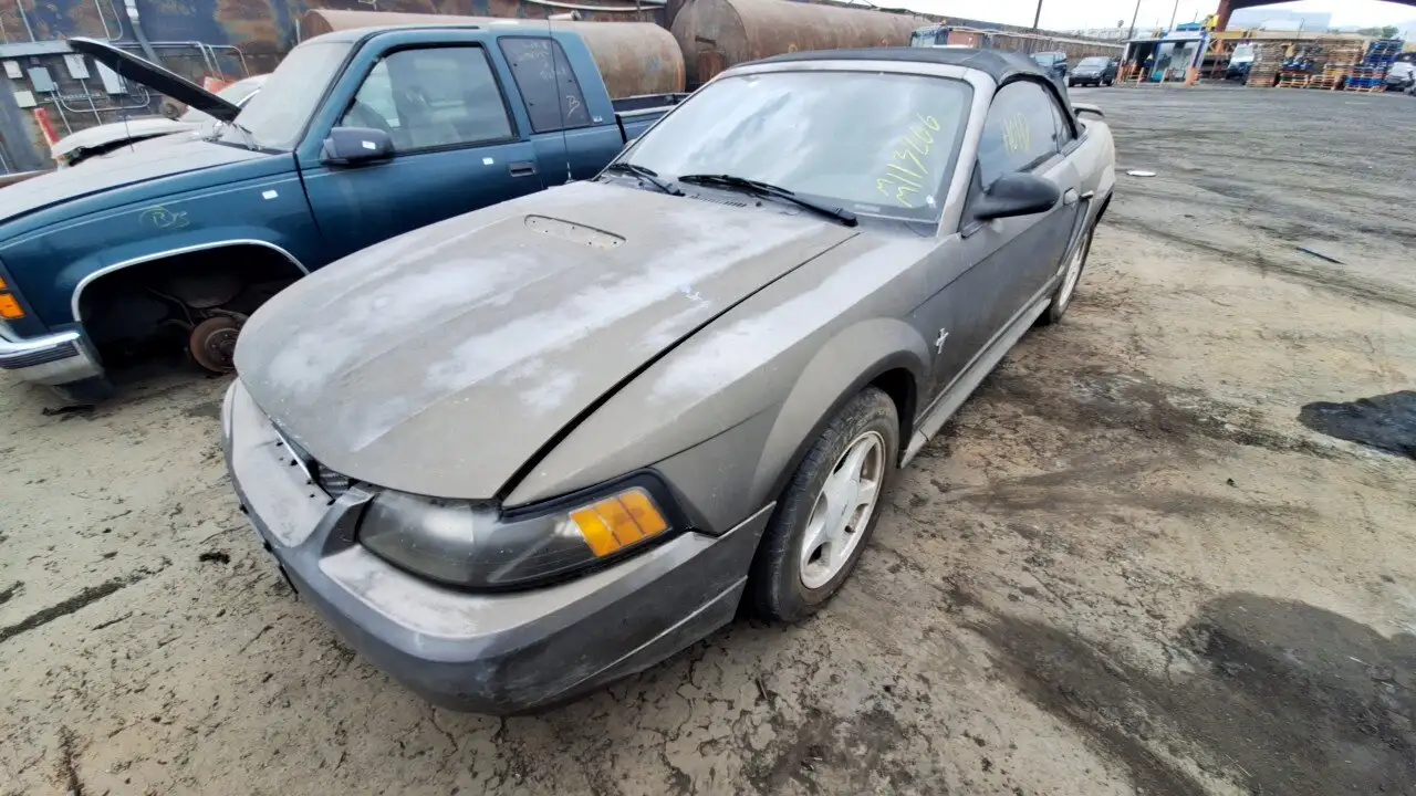 Photo of 2001 Ford Mustang