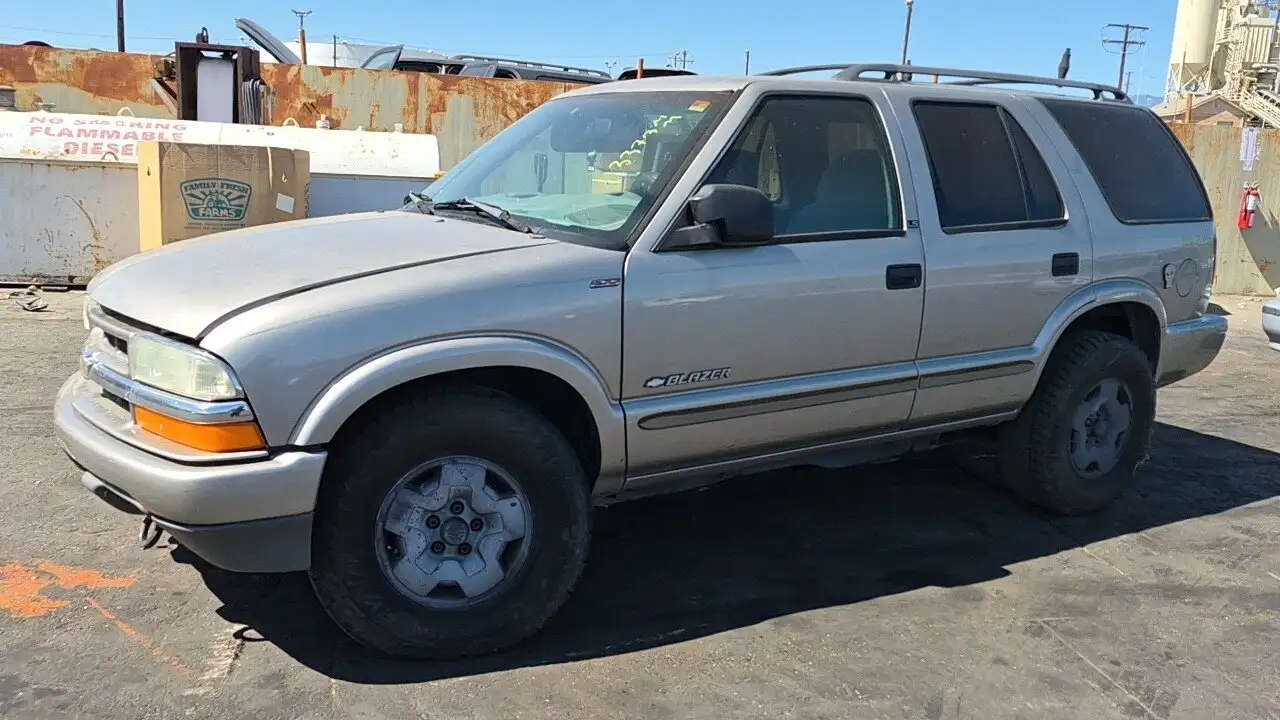 Photo of 2002 Chevrolet Blazer